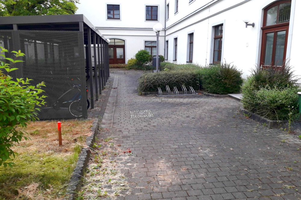 Versickerungsfähigkeit des Bodens um Bürogebäude in Großenhain
